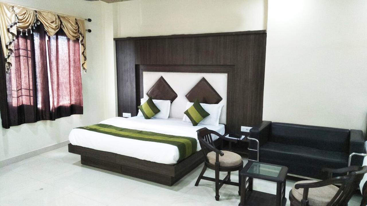 R.S Hotel & Restaurant Amritsar Eksteriør billede